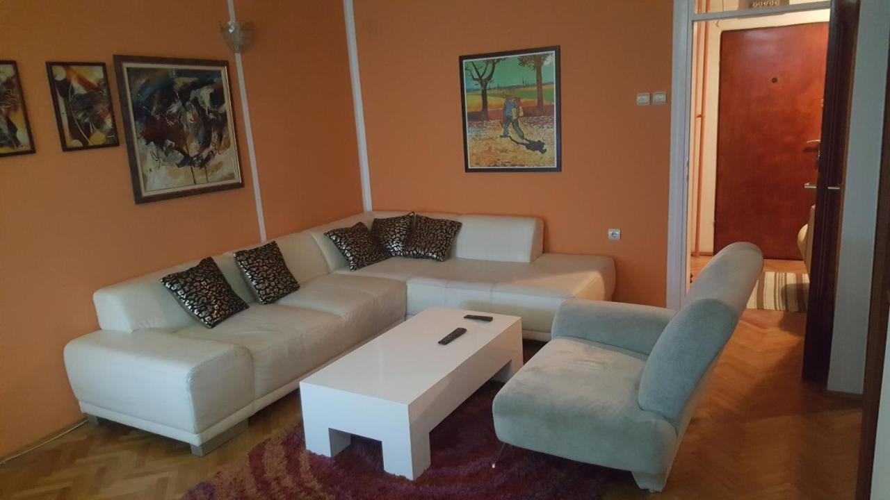 Shangri La Residence Ni Extérieur photo