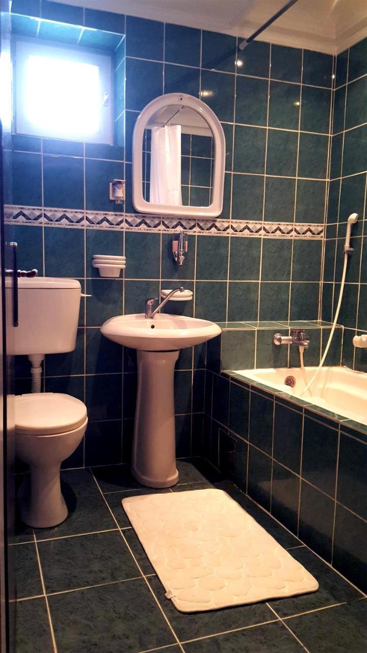 Shangri La Residence Ni Extérieur photo